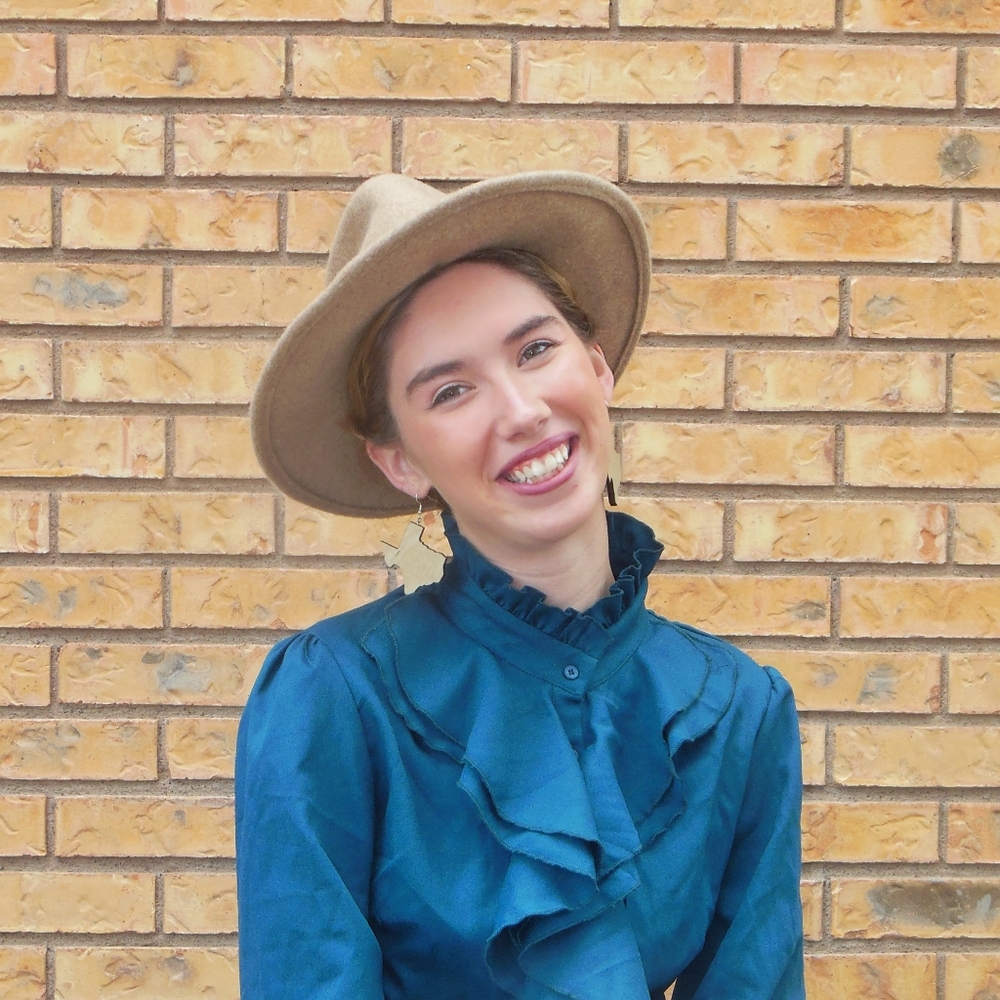 Meet your Posher, Emma